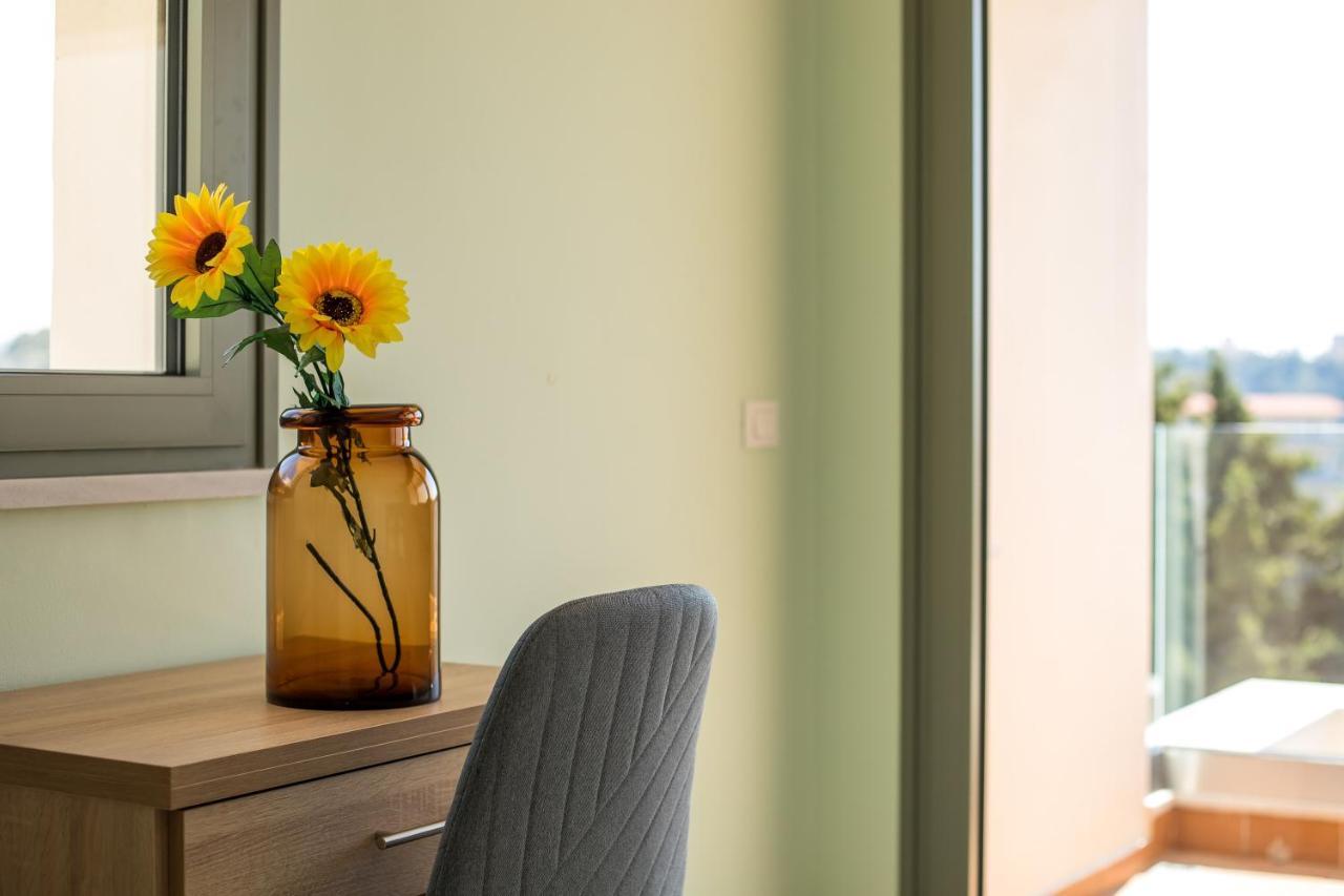 Eden Sunflower - Luxurious Apartment With Sea View Rhodes City 外观 照片